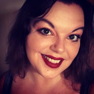 Meet your Posher, Leanna